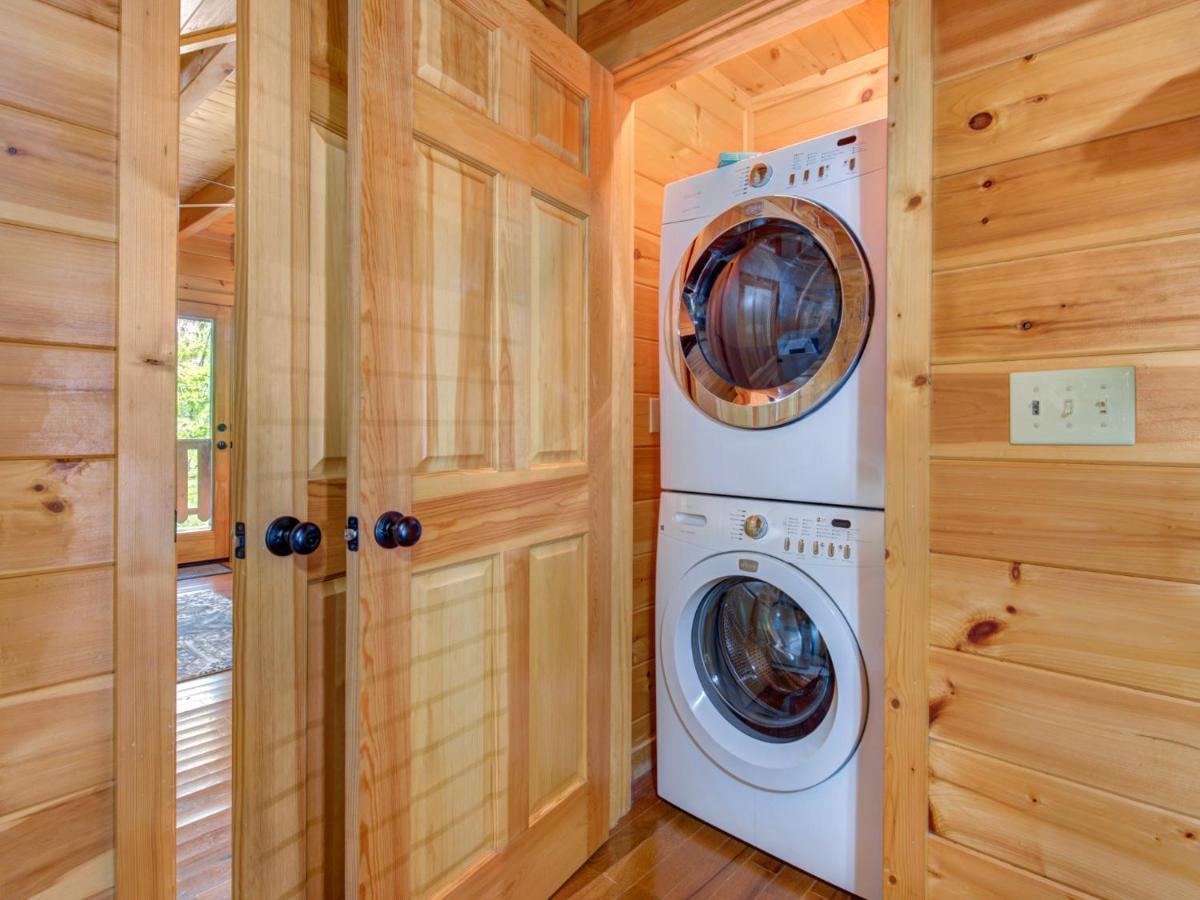 Macys Hideaway * Sevierville